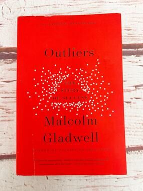 LITTLE BROWN Outliers The Story of Success Malcolm Gladwell Paperback Book